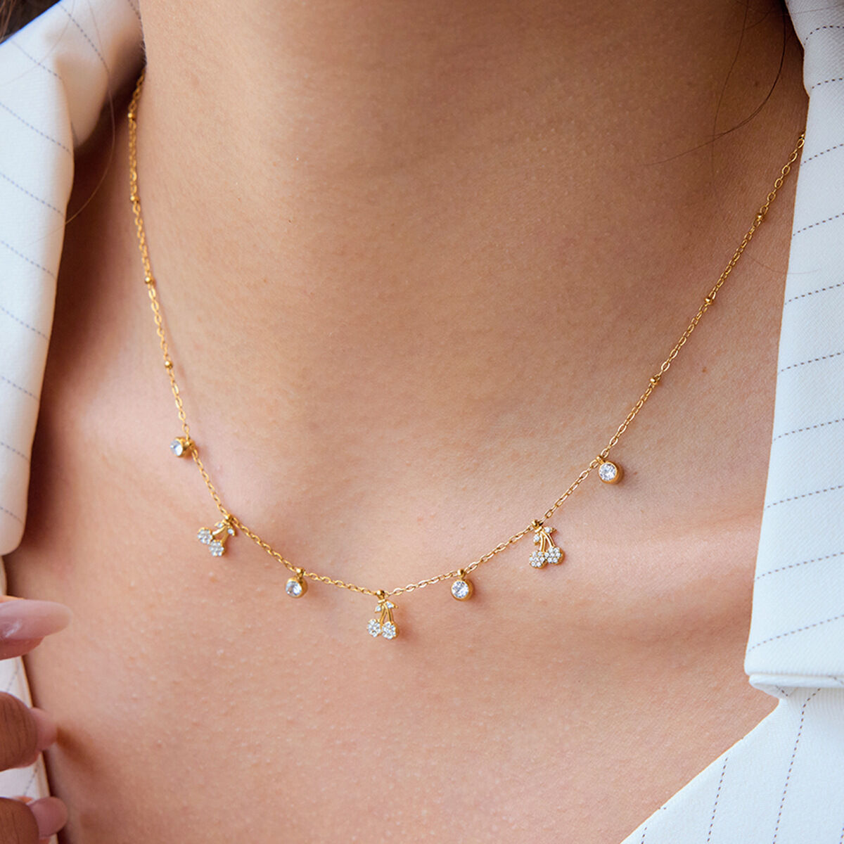 Collana con ciondolo da donna color oro impermeabile in acciaio inossidabile con ciliegia, serie romantica, 1 pezzo h5Immagine4