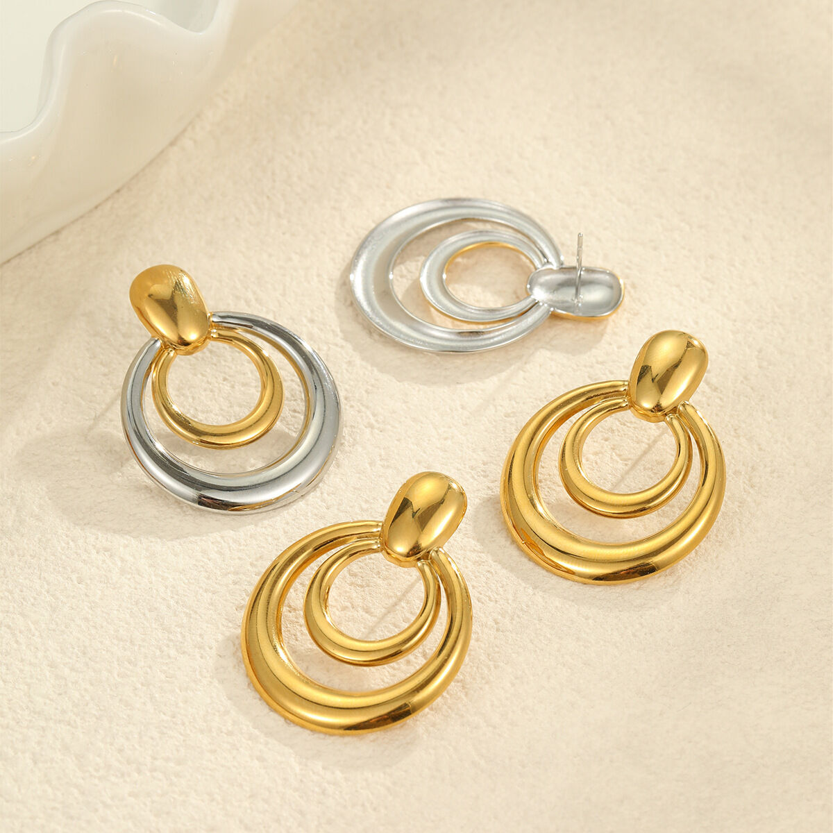 Simple Mixed Color Stainless Steel Waterproof  Gold Color Women's Stud Earrings Picture2
