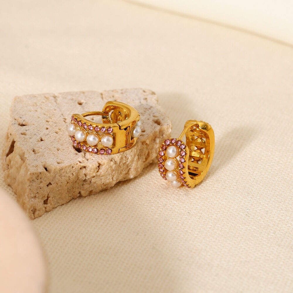 Luxuriöse Serie: Elegante, wasserdichte Ohrring-Sets aus Edelstahl für Damen h5 Bild2