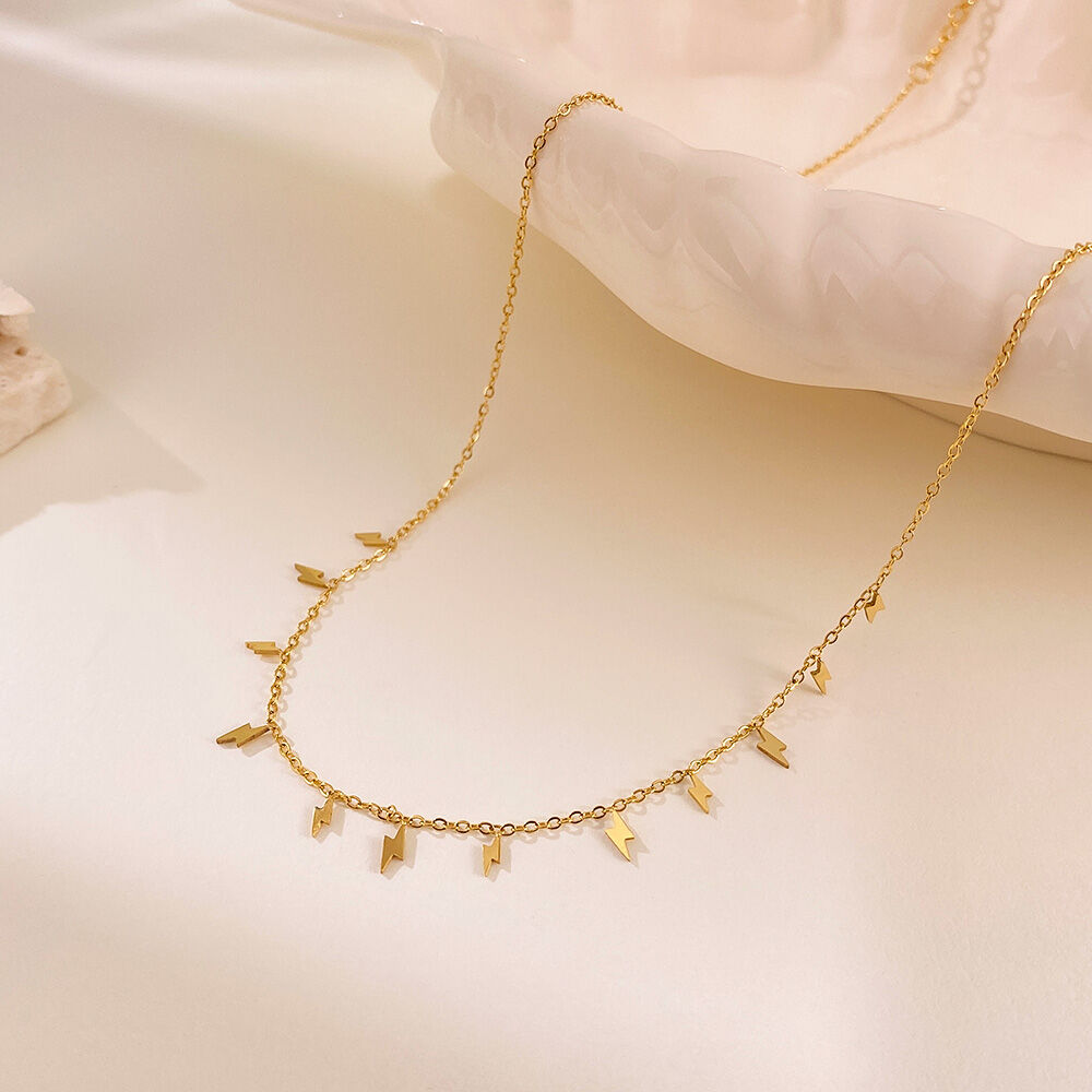 1 pezzo di collana con ciondolo da donna in acciaio inossidabile impermeabile color oro con forma brillante Immagine6