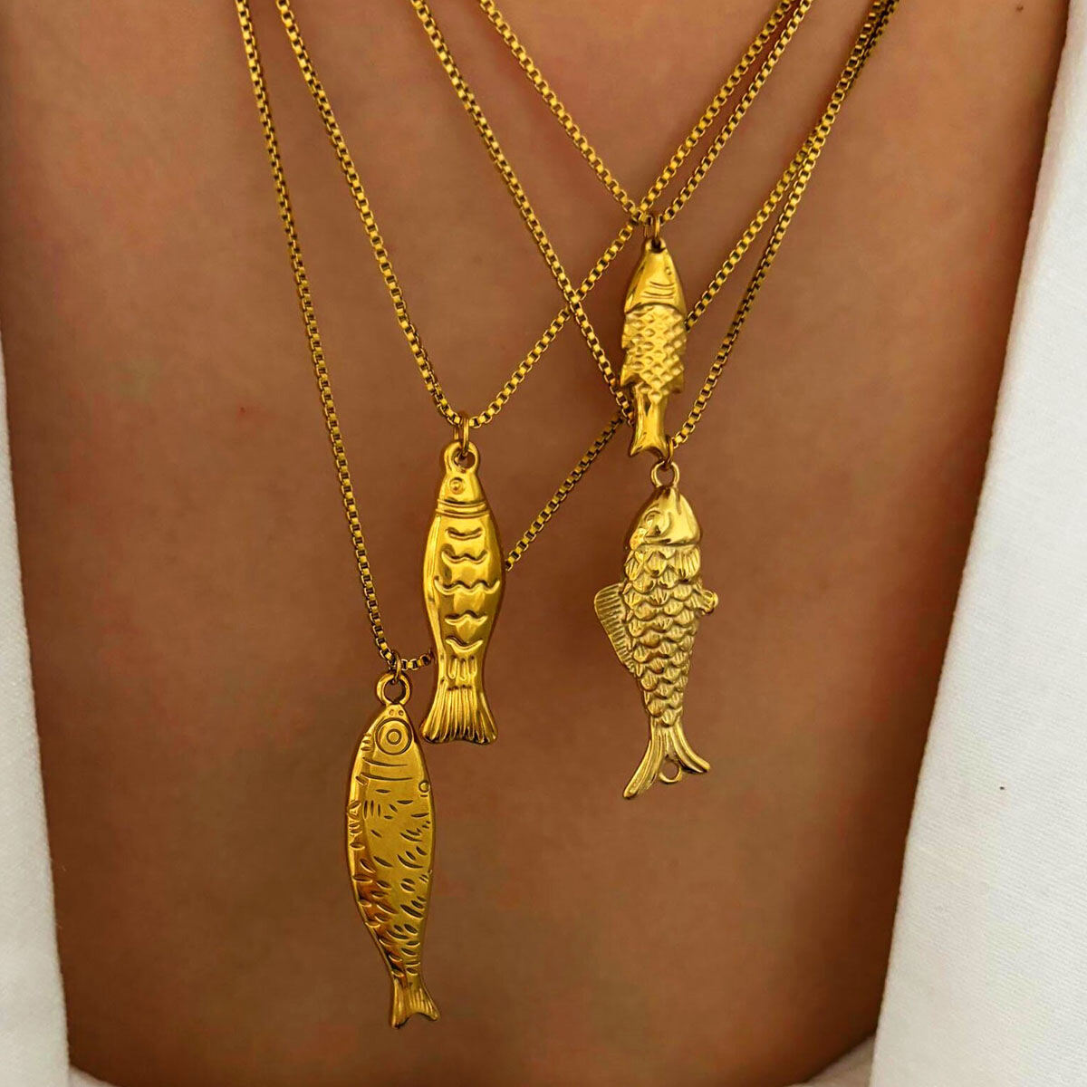 Collana con ciondolo color oro impermeabile in acciaio inossidabile a forma di pesce, 1 pezzo