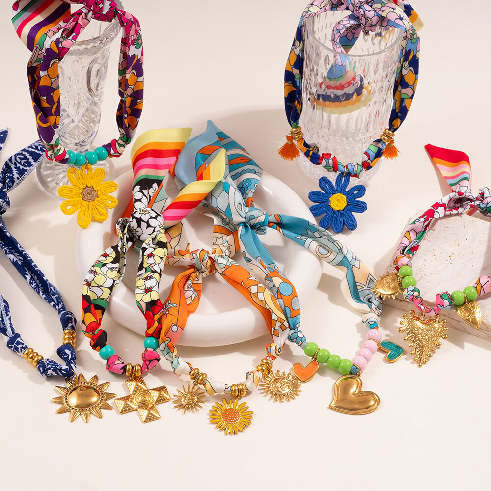 1 Piece Ethnic Flower Women's Pendant Necklaces