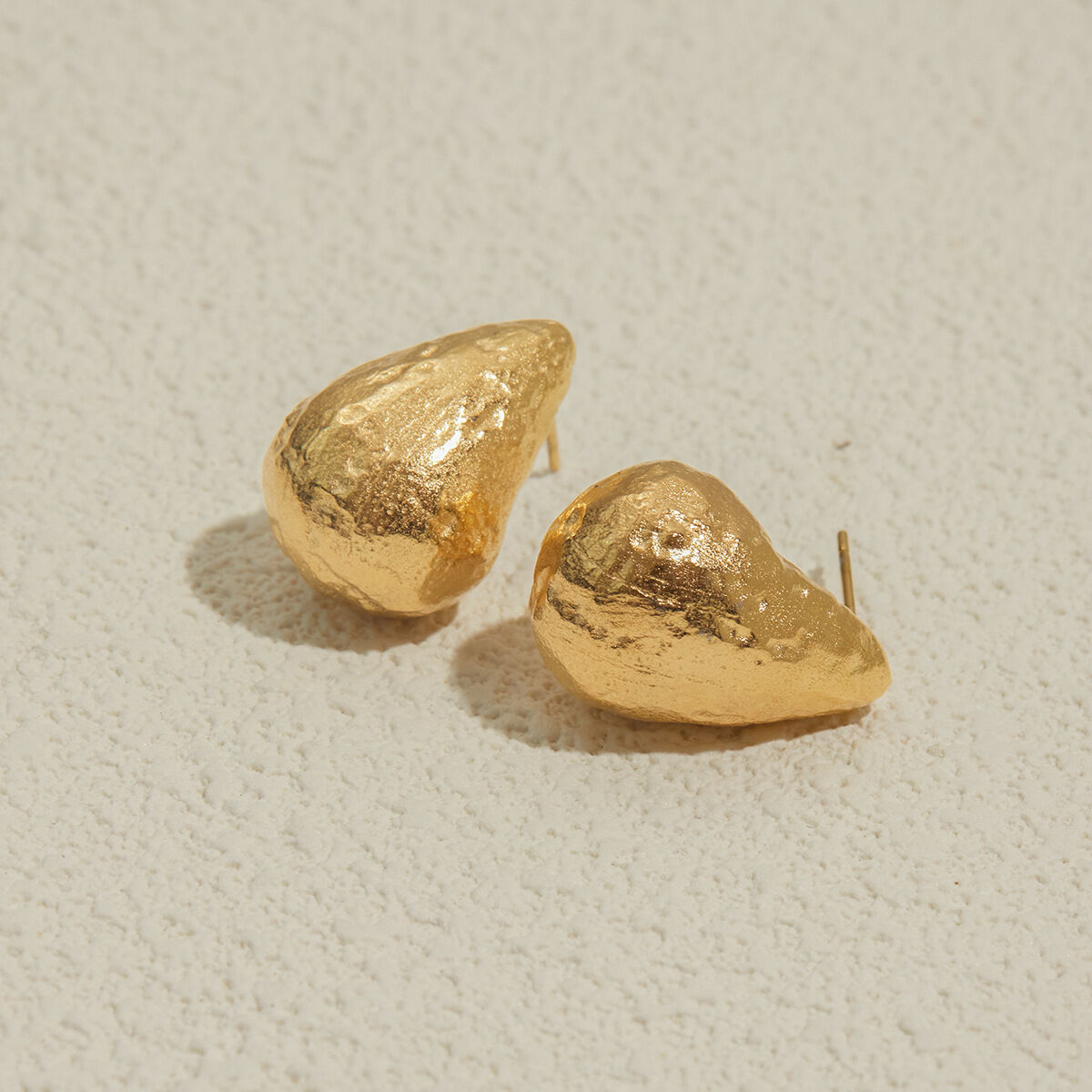 1 paio di eleganti orecchini a bottone in acciaio inossidabile a forma di goccia color oro impermeabili Immagine7