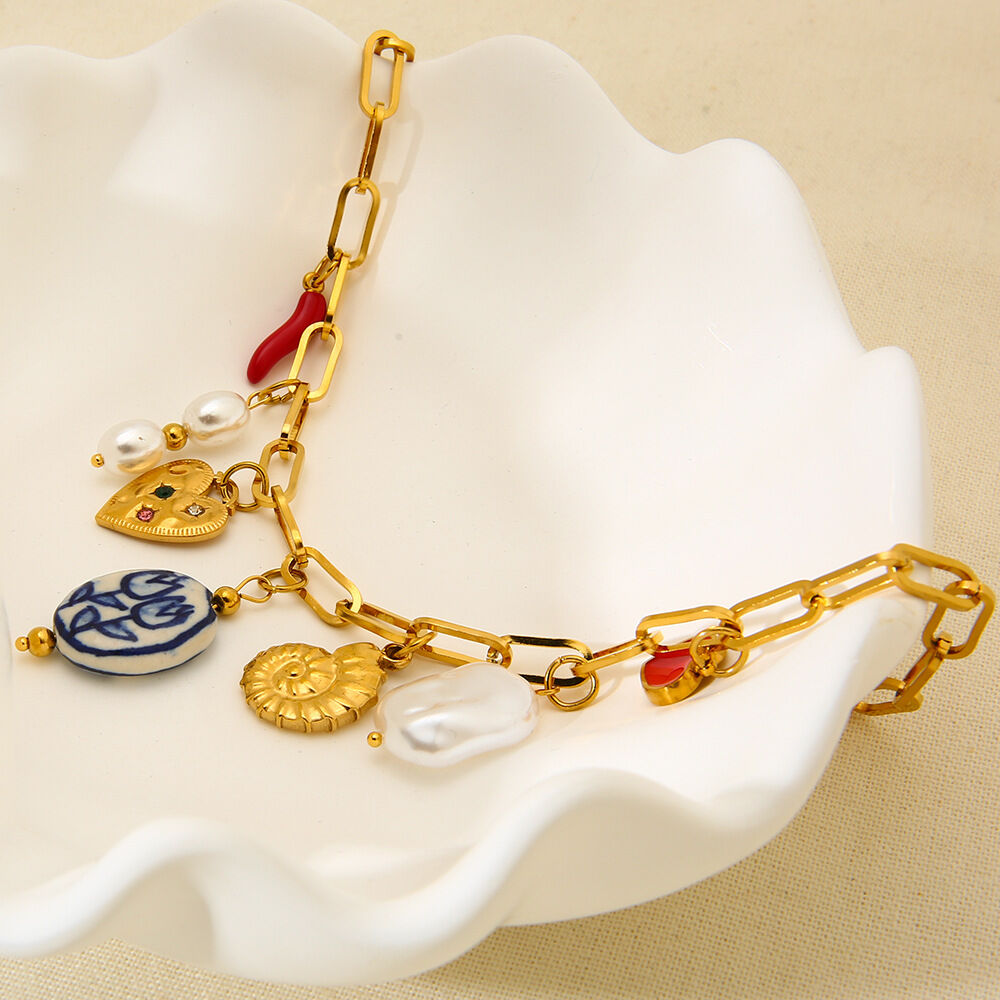 1 Piece Retro Stainless Steel Waterproof Gold Color Pendant Necklace Picture4