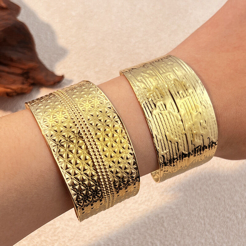 Bracciale rigido impermeabile color oro in acciaio inossidabile da 1 pezzo