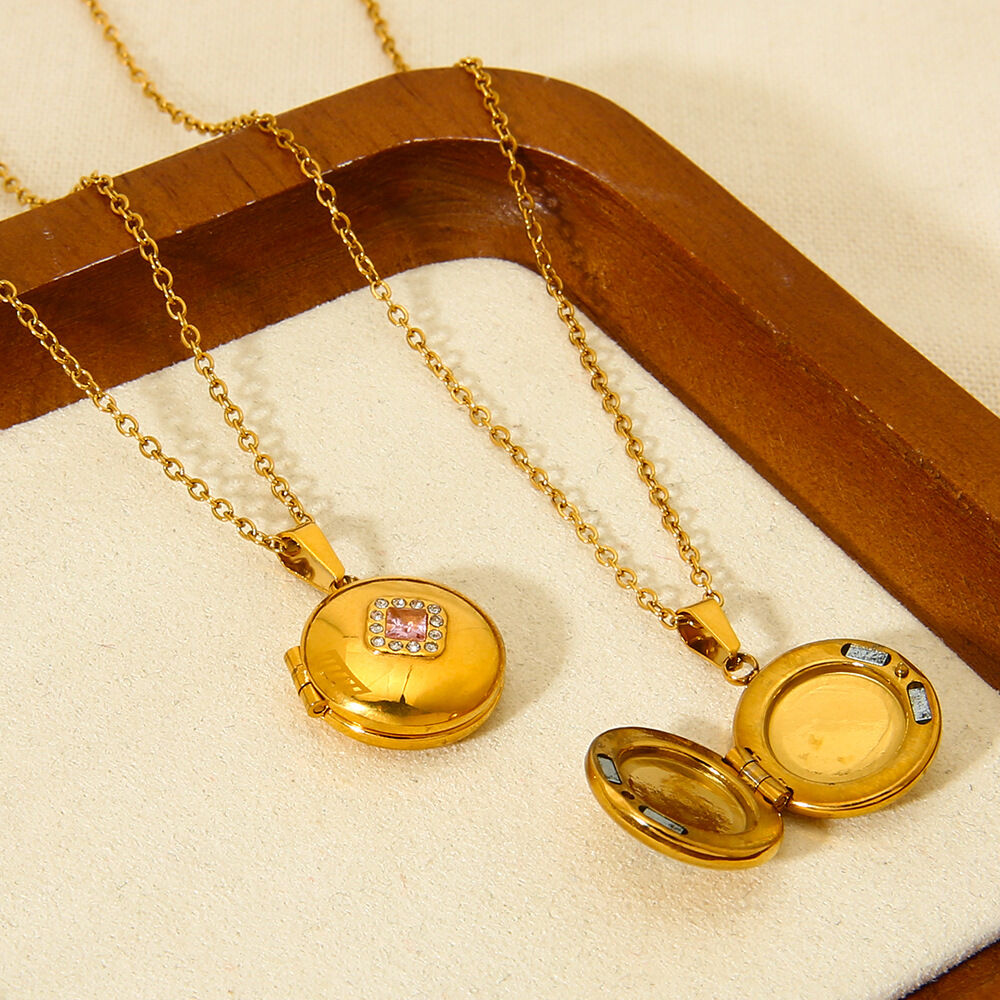 Classic Series Retro Geometric Stainless Steel Waterproof  women's Pendant Necklaces Picture4