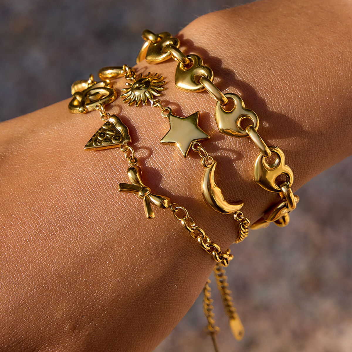 Pulseras con dijes de acero inoxidable dorados, resistentes al agua y con forma de comida para mujer, 1 unidad