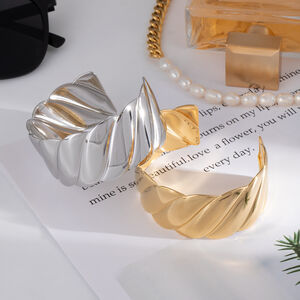 1 Piece Stripe Stainless Steel Waterproof Gold Color Bangles h5 Picture2