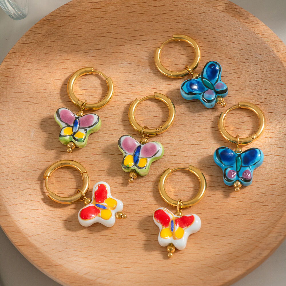 1 Paar romantische Schmetterlings-Ohrhänger aus wasserfestem Edelstahl in Goldfarbe h5Bild4