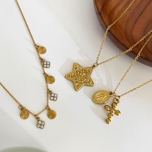 Collana con ciondolo a croce in acciaio inossidabile impermeabile color oro da 1 pezzo h5 Immagine5