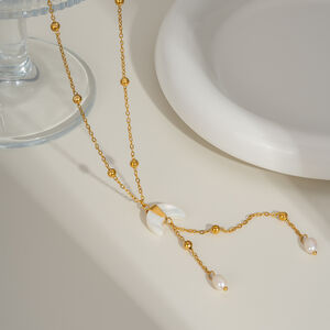 1 collar con colgante de luna de acero inoxidable, resistente al agua y color dorado. h5 Imagen3