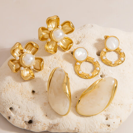 1 Pair Romantic Flower Stainless Steel Waterproof Gold Color Stud Earrings