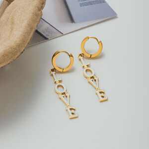 1 paio di orecchini pendenti da donna in acciaio inossidabile color oro con lettera "Love Sweet" della serie romantica h5 Immagine7