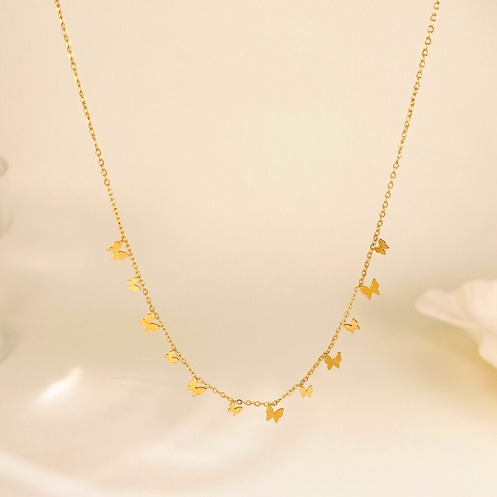 1 pezzo di collana con ciondolo a forma di farfalla in acciaio inossidabile impermeabile color oro da donna Immagine4