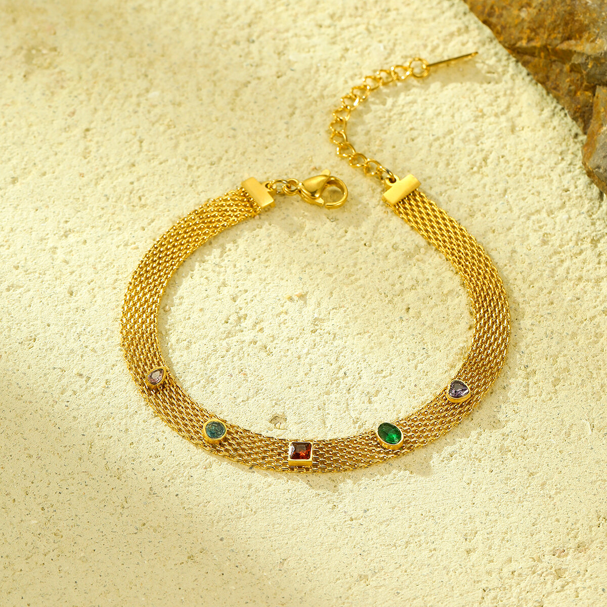 Eleganti collane corte da donna in acciaio inossidabile geometrico impermeabile color oro h5 Immagine4