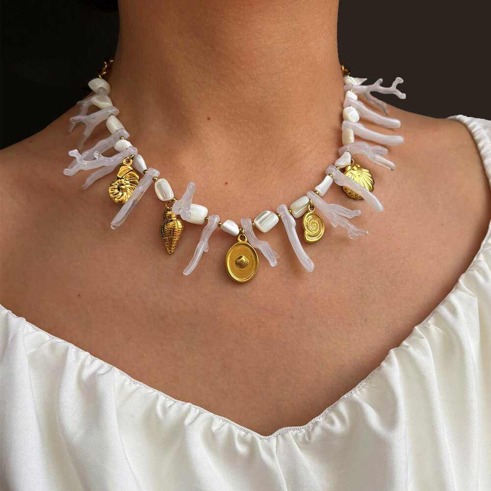 1 Piece Oceanic Statement Necklace Picture2