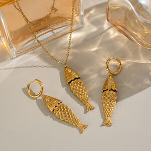 1 Piece Simple Casual Fish Stainless Steel Waterproof Gold Color Women's Pendant Necklaces h5 Picture3