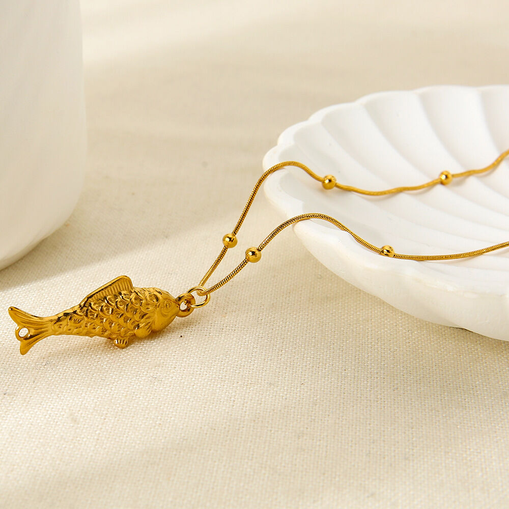 1 pezzo di collana con ciondolo a forma di tartaruga in acciaio inossidabile impermeabile color oro Immagine3
