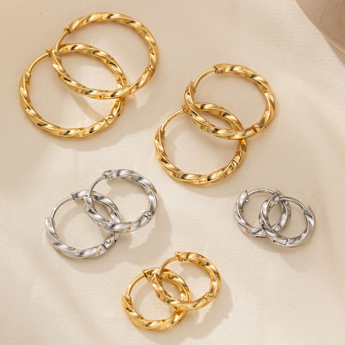 1 Pair Stainless Steel Waterproof Gold Color Hoop Earrings