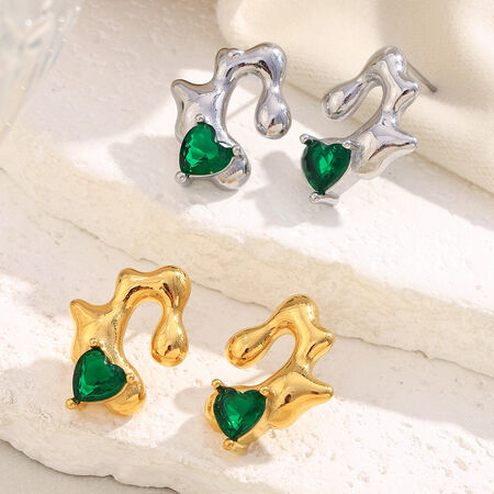 1 Pair Luxurious Series Heart Shape Stainless Steel Waterproof Gold Color Women's Stud Earrings 2