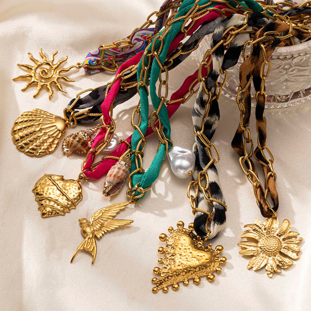 1 Piece Retro Heart Stainless Steel Waterproof Gold Color Fabric Pendant Necklace Picture5