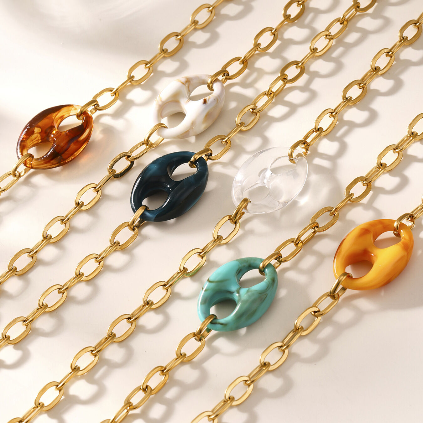 1 collar con colgante de acero inoxidable dorado resistente al agua con forma irregular elegante para mujer h5 Imagen7
