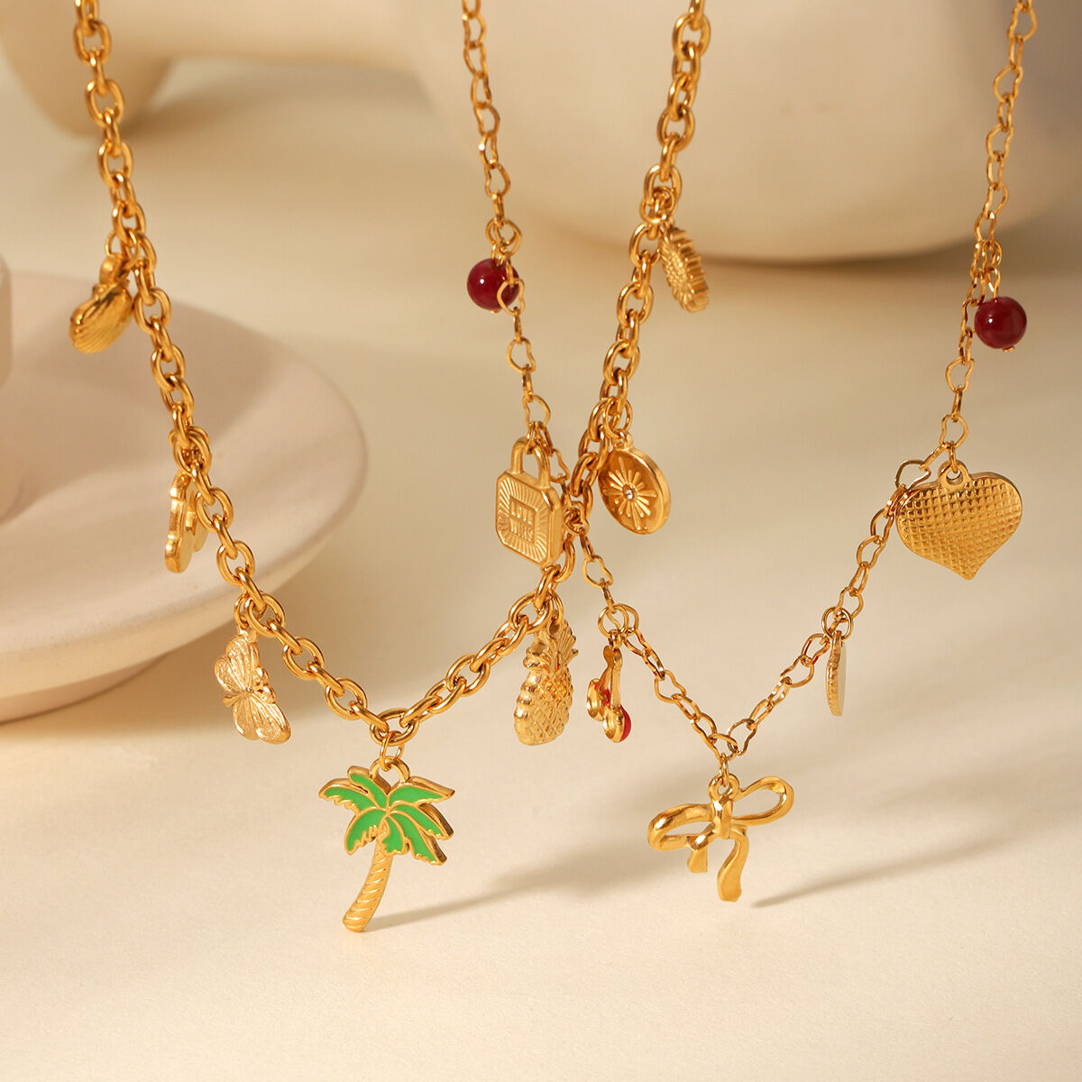 1 paire de colliers simples avec pendentif en forme de nœud papillon en acier inoxydable pour femme Image3