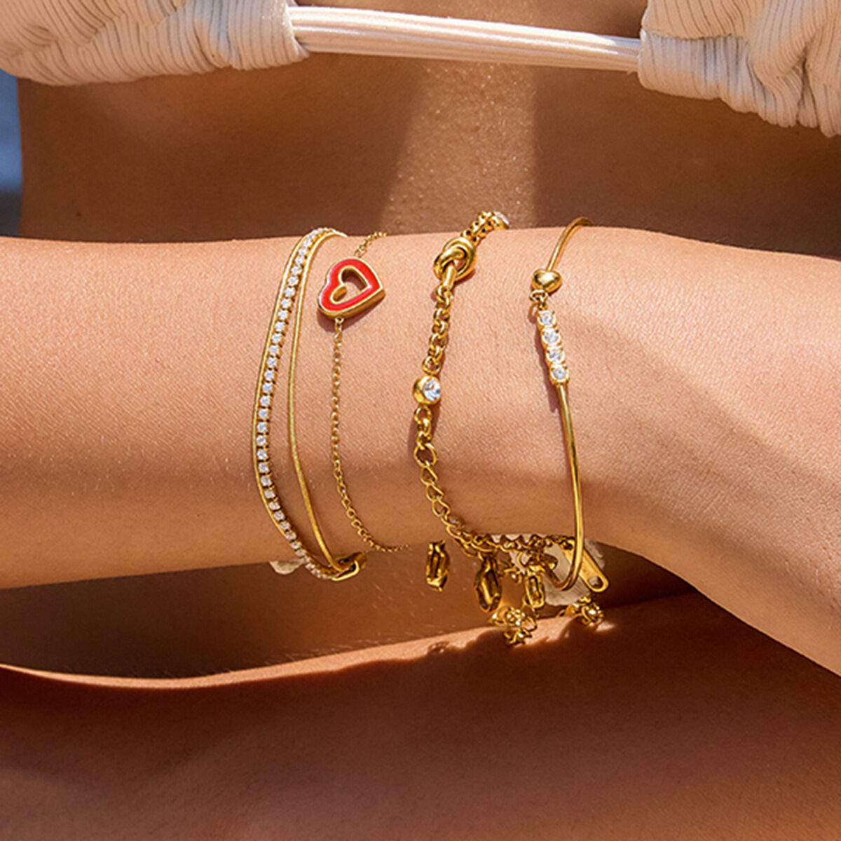 1 Piece Sweet Heart Stainless Steel Waterproof Gold Color Women's Charm Bracelets