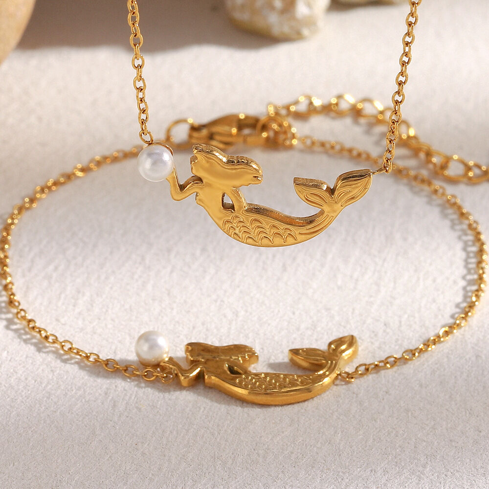 1 Piece Mermaid Shape Stainless Steel Waterproof Gold Color Women's Charm Bracelets