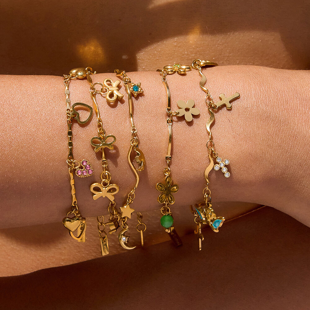 1 Piece Exquisite Flower Stainless Steel Waterproof Gold Color Women's Charm Bracelets Picture3