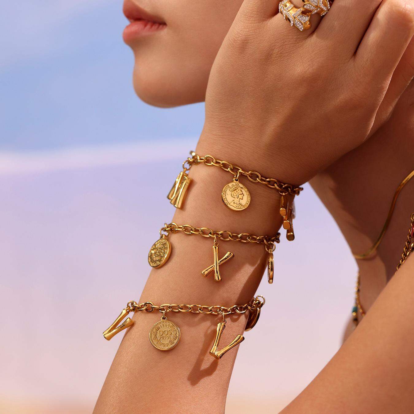 Braccialetti con ciondoli da donna color oro impermeabili in acciaio inossidabile con lettere giornaliere, 1 pezzo h5 Immagine3