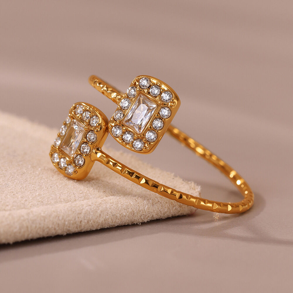 1 Piece Luxurious Heart Stainless Steel Waterproof Gold Color Women's Gemstone Rings Picture4