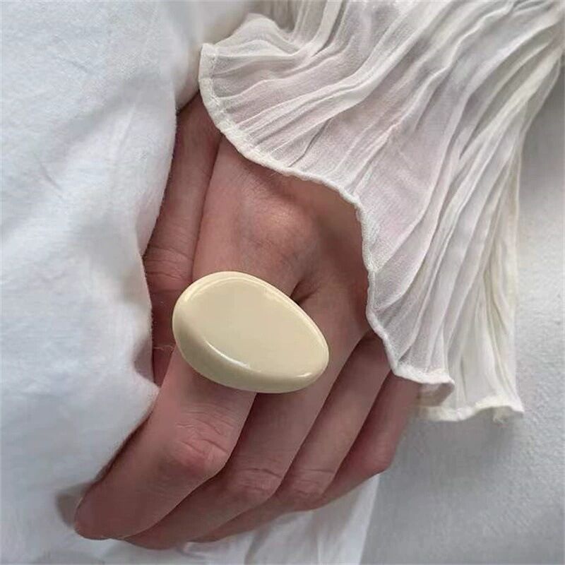 1 Piece Simple Series Casual Irregular Shape Solid Color Resin Statement Rings