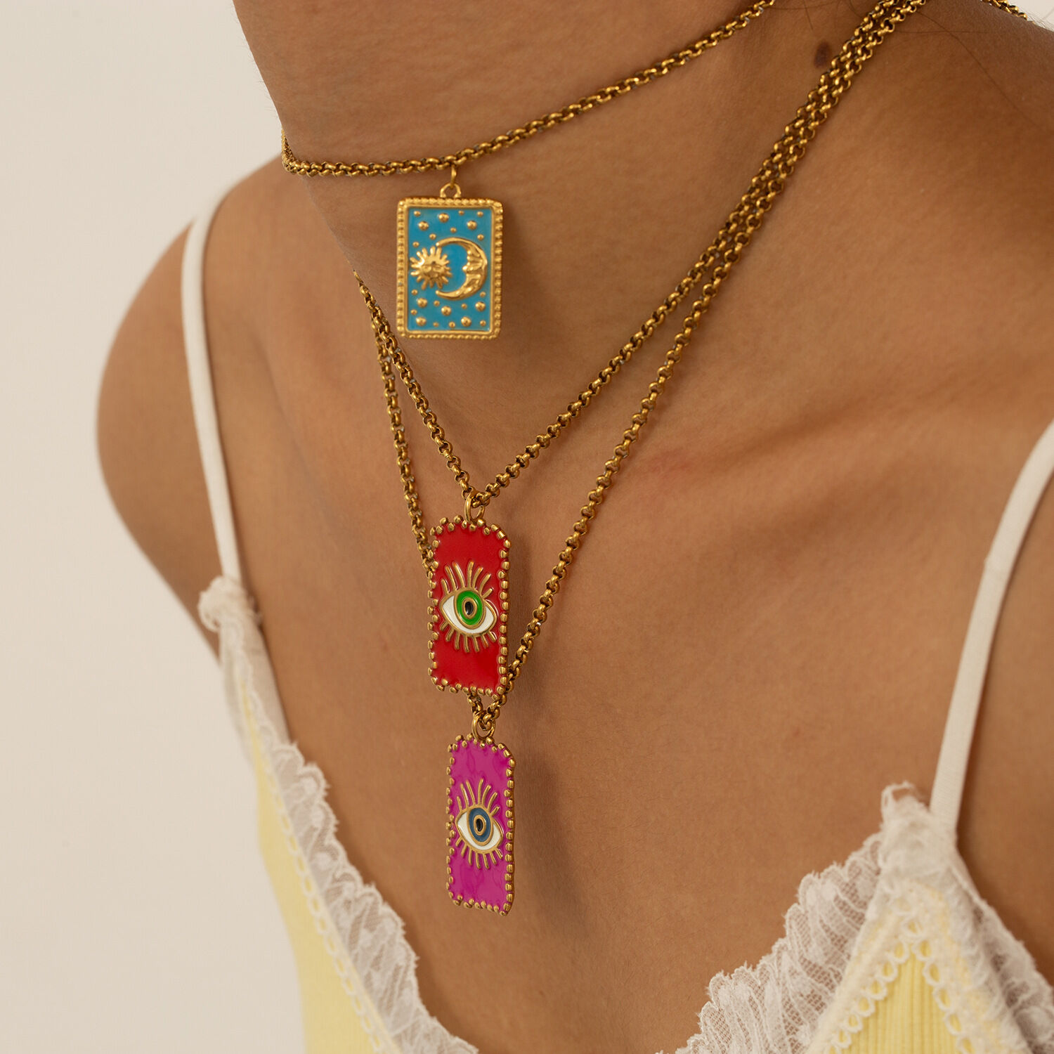 Collar con colgante clásico de Tarot de acero inoxidable, resistente al agua, color dorado, para mujer. 2