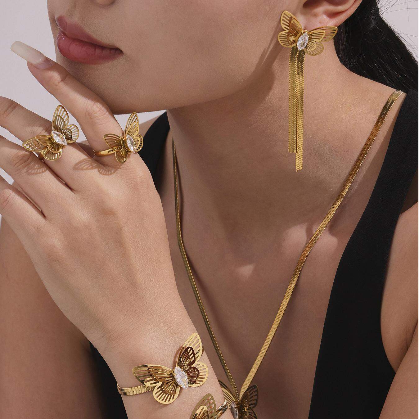 1-teiliges romantisches Schmetterlings-Schmuckset aus Edelstahl, wasserdicht, goldfarben, für Damen