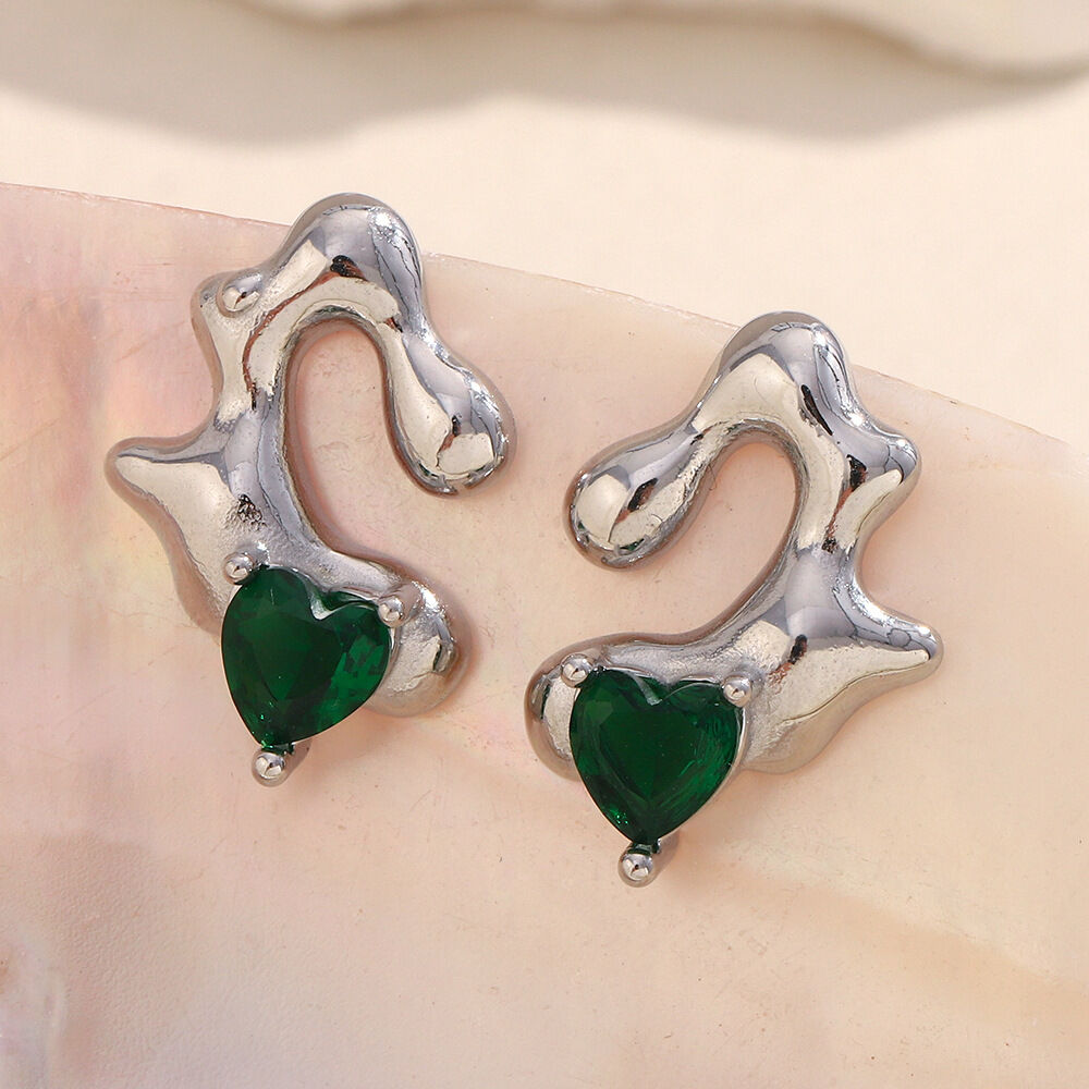 1 Pair Luxurious Series Heart Shape Stainless Steel Waterproof Gold Color Women's Stud Earrings Picture7