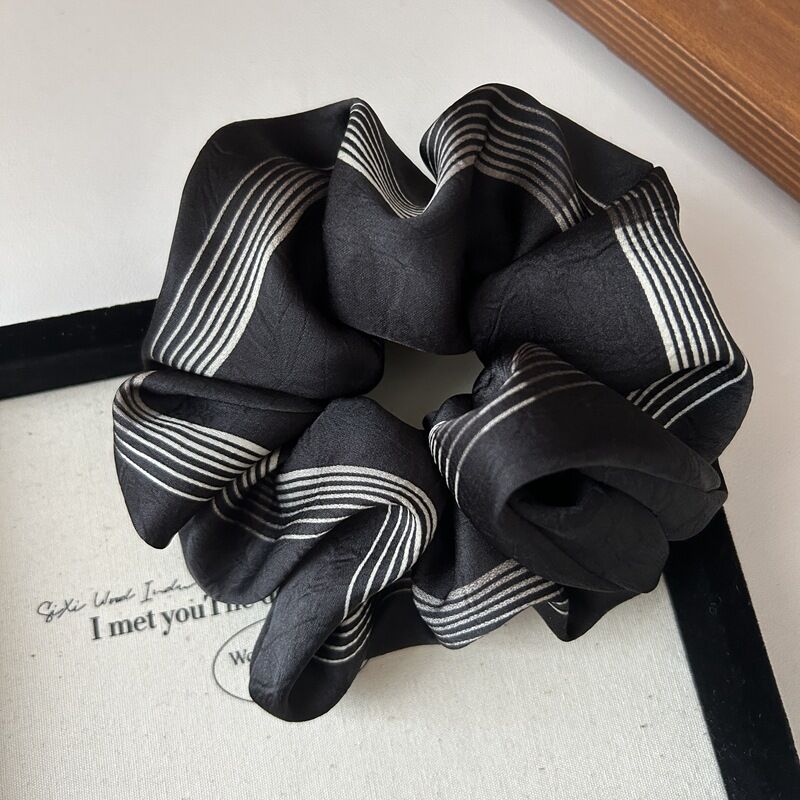 1 Piece Simple Series Retro Strip Fabric Women's Scrunchies
