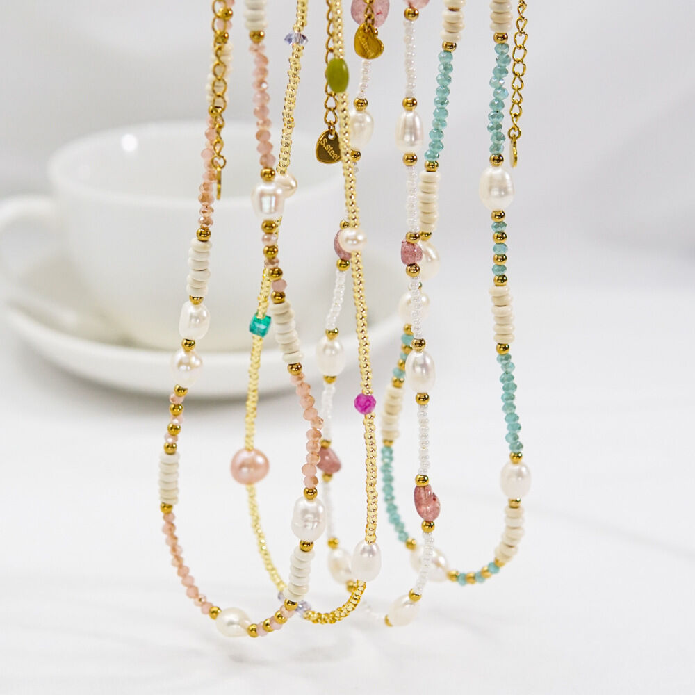 Light Luxury and Elegant Beaded Women's Necklace