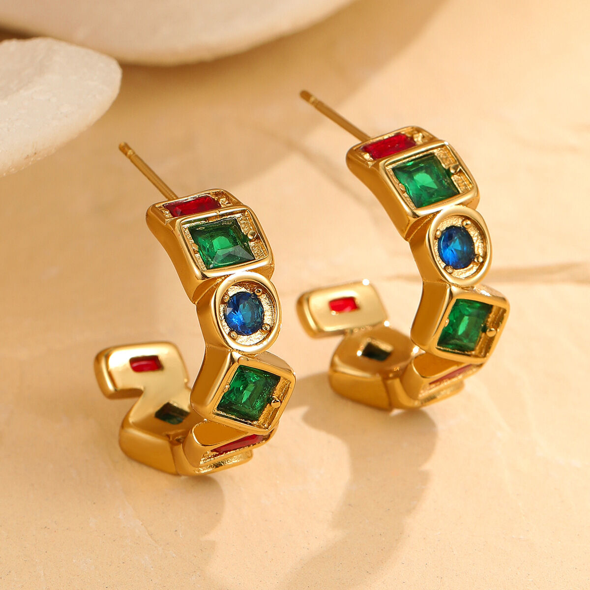 1 paio di orecchini a cerchio in acciaio inossidabile color oro impermeabili di lusso h5 Immagine3
