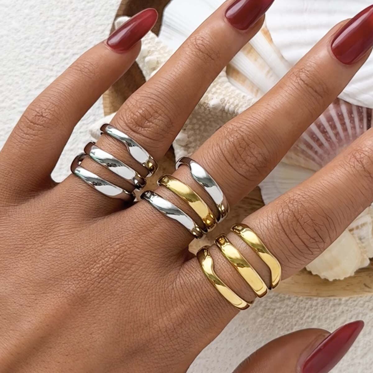 1 Piece Simple Casual Circle Stainless Steel Waterproof   Gold Color  Minimalist Rings Picture7