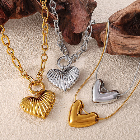 Collana con ciondolo a forma di cuore in acciaio inossidabile impermeabile color oro da 1 pezzo 2