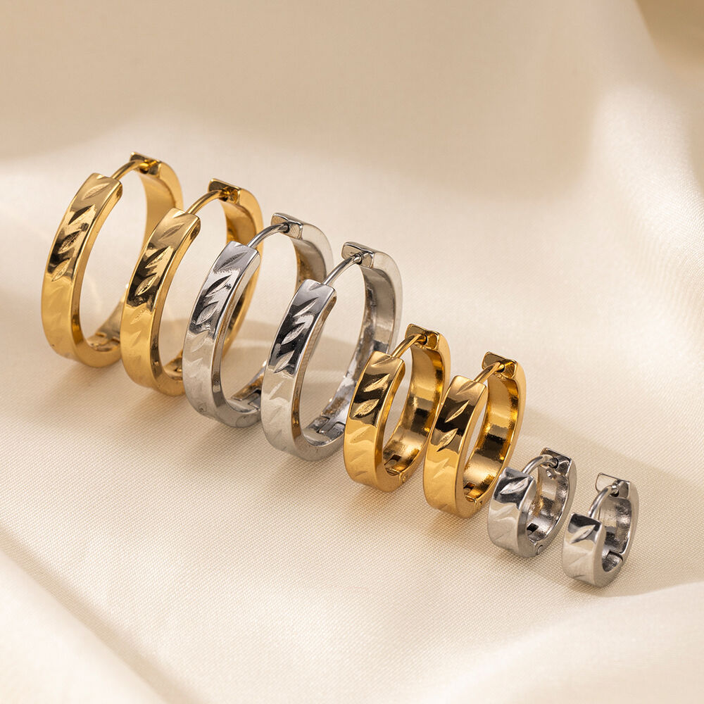 1 Pair Simple Circle Stainless Steel Waterproof Gold Color Hoop Earrings Picture3