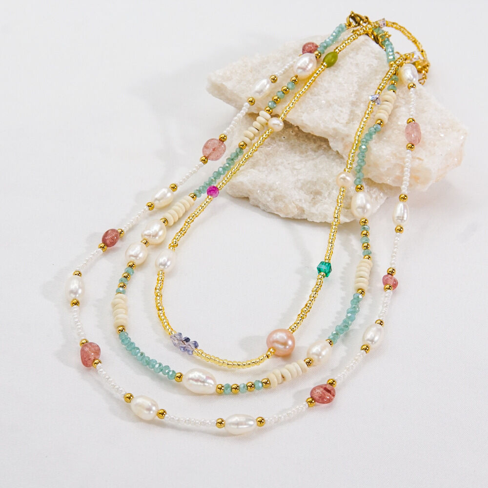 Light Luxury and Elegant Beaded Women's Necklace 2