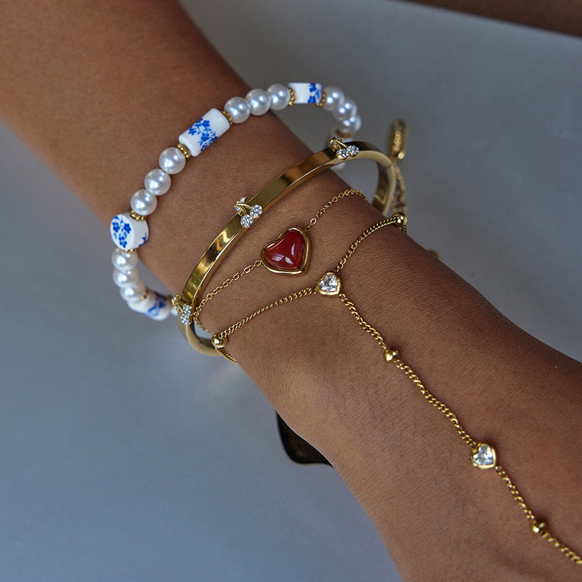 1 Piece Delicate Cherry Stainless Steel Waterproof Gold Color Women's Bangles