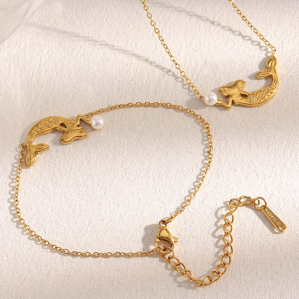 1 Piece Mermaid Shape Stainless Steel Waterproof Gold Color Women's Charm Bracelets h5 Picture4