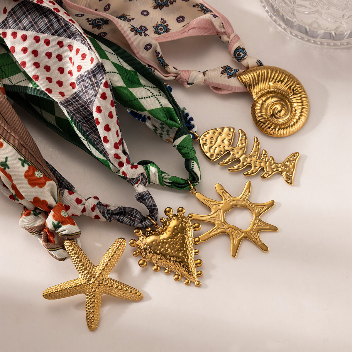 Collana con ciondolo in tessuto da 1 pezzo 2