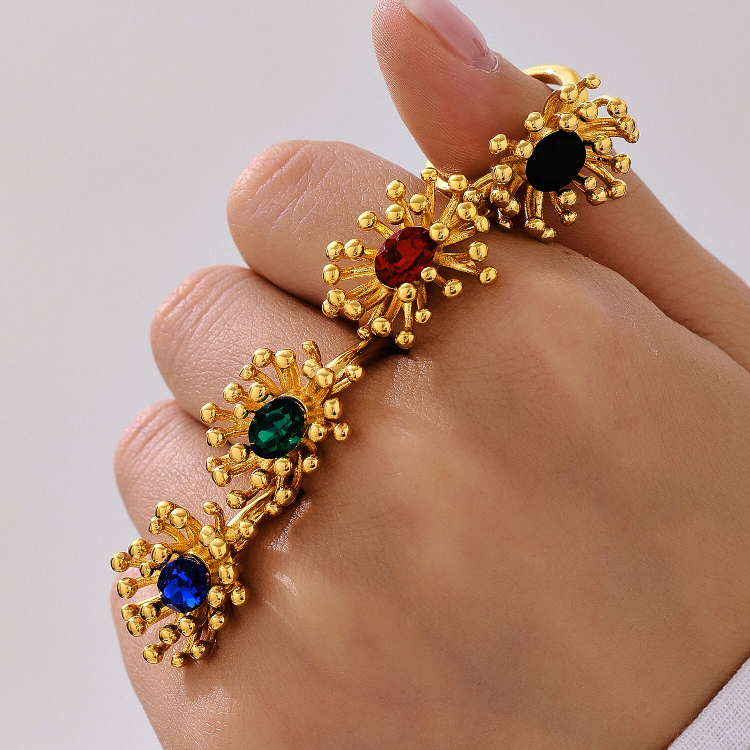 1 Piece Retro Flower Stainless Steel Waterproof Gold Color Women's Earring Sets h5 Picture2