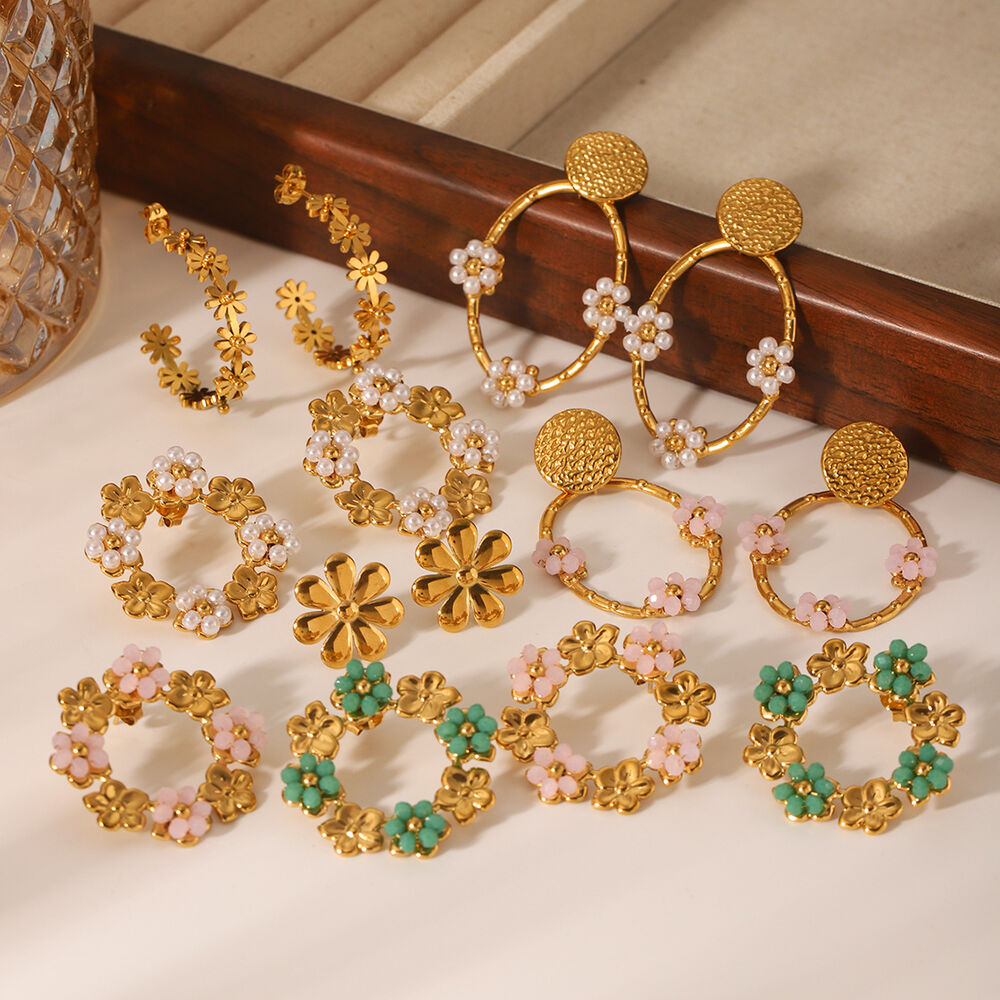Simple Daily Flower Stainless Steel Waterproof Gold Color Women's Stud Earrings h5Picture3