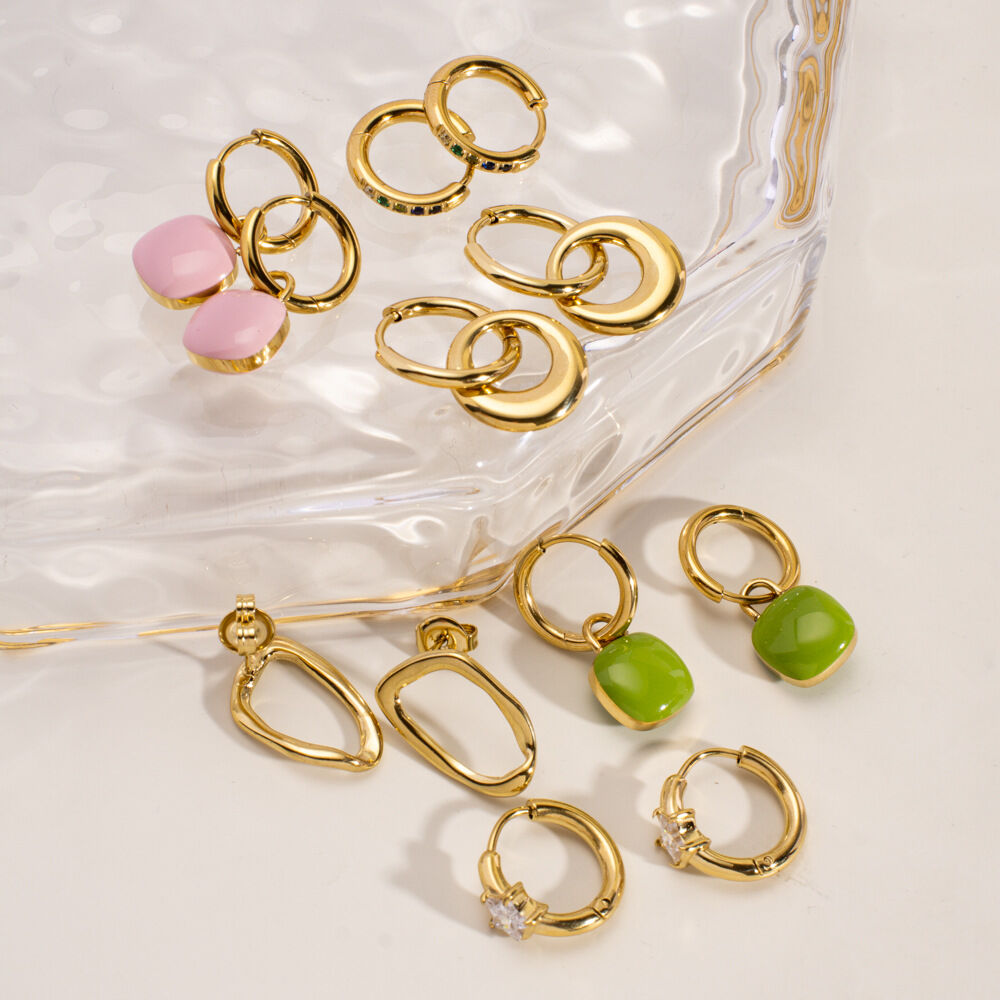 1 Pair Simple Series Elegant Solid Color Stainless Steel Waterproof Women's Hoop Earrings
