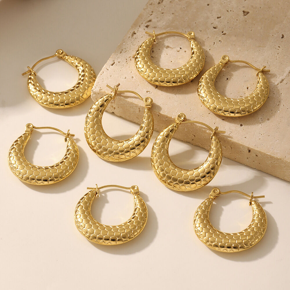 1 Pair Simple Honeycomb Print Stainless Steel Waterproof Gold Color Women's Hoop Earrings Picture4